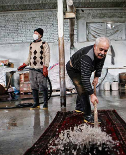 شستشوی سنتی قالی در قالیشویی گیشا